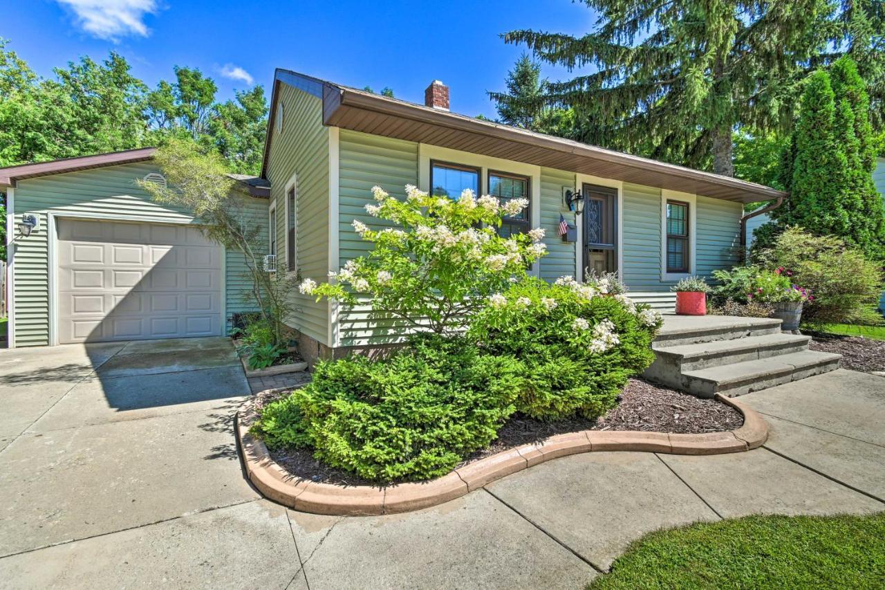 Modern Home With Backyard, 1 Mi To Dtwn Sturgeon Bay Dış mekan fotoğraf